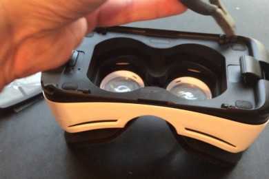 How to make a Samsung Note 4 fit on a Consumer GearVR