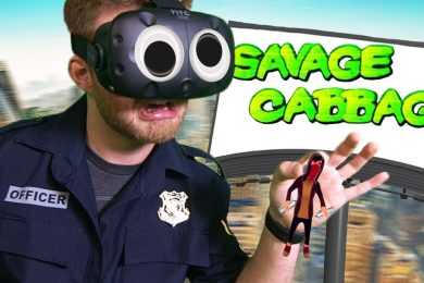 GIANT COP STOPPING GRAFFITI ARTISTS! | Giant Cop VR